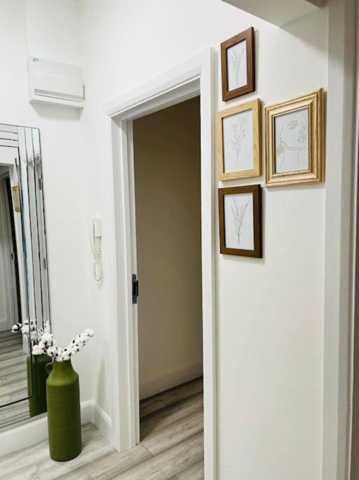 Stylish Two-Story London Retreat 아파트 외부 사진