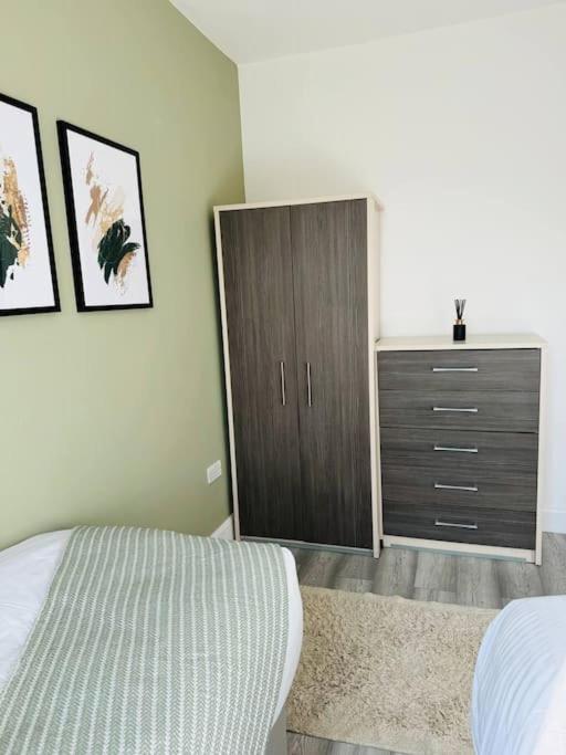 Stylish Two-Story London Retreat 아파트 외부 사진