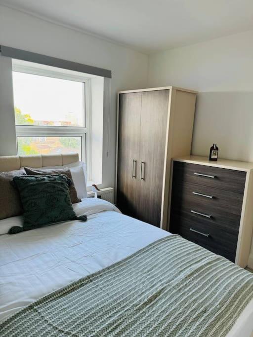 Stylish Two-Story London Retreat 아파트 외부 사진