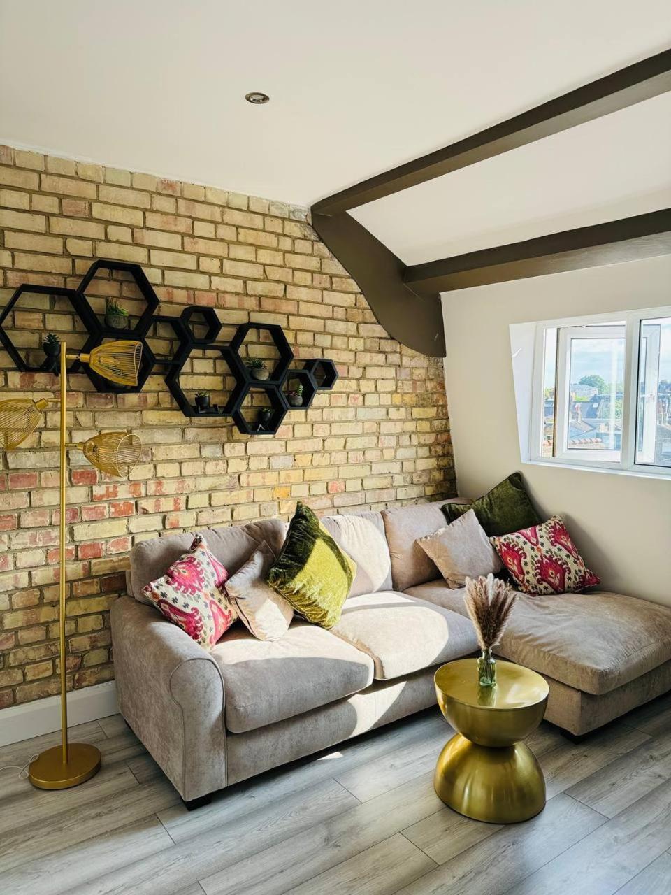 Stylish Two-Story London Retreat 아파트 외부 사진